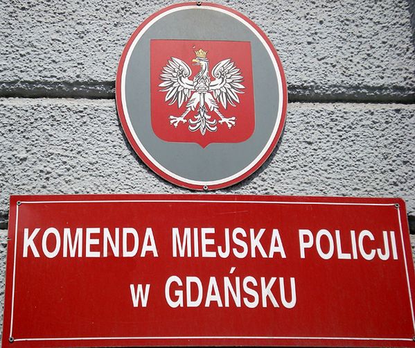 Dwaj gdańscy policjanci odpowiedzą za pobicie i przekroczenie uprawnień