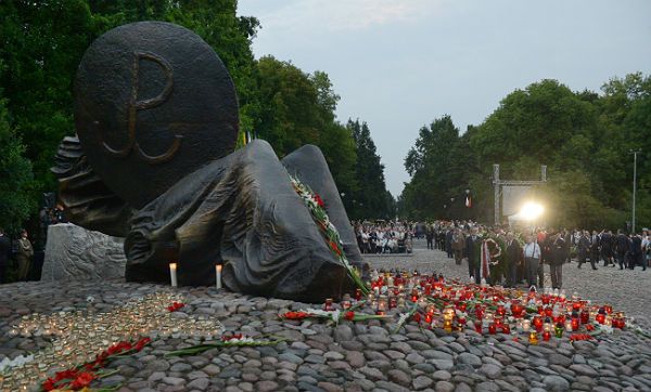 Senat USA przyjął rezolucję upamiętniającą powstanie warszawskie