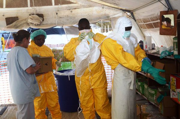 WHO: wirus Ebola zaatakował w Afryce 50 kolejnych osób i uśmiercił 25
