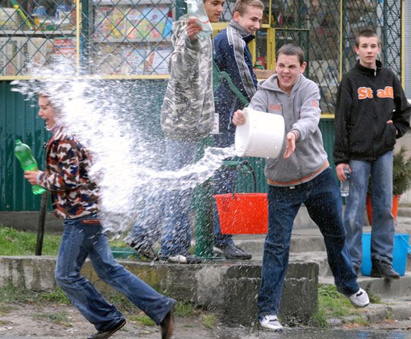 Okuliści przestrzegają: uwaga w Lany Poniedziałek