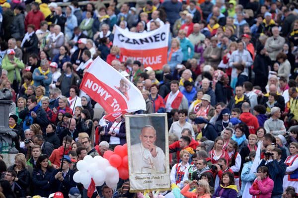 Zarzut oszustwa dla organizatora wyjazdu na kanonizację