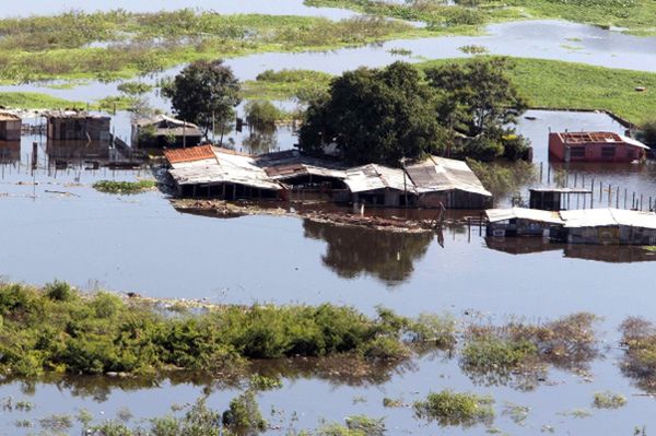 9 osób zginęło w powodziach na południu Brazylii