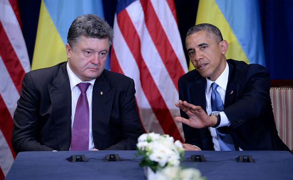 Rosyjski dziennik o spotkaniu Baracka Obamy z Petrem Poroszenką