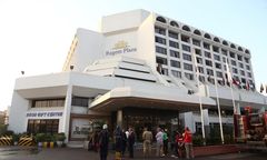 Turyści zginęli w pożarze luksusowego hotelu w Karaczi. Co najmniej 11 zabitych