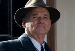 Melissa McCarthy pokazuje Billowi Murrayowi obrazki