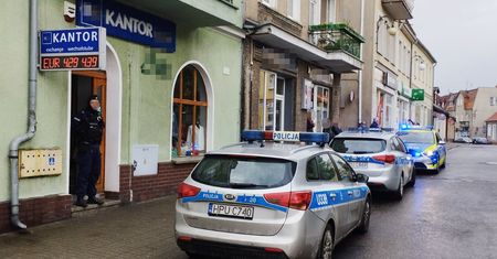 Napad na kantor w Chodzieży. Sprawca zabrał ponad 12.000 zł