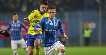 Lech Poznań grał u siebie i w przewadze, a mimo to nie zdołał pokonać Arki Gdynia. Goście nie przegrali po raz czwarty z rzędu