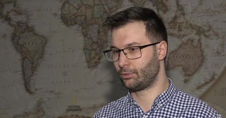 Wypadek promu podczas manewrów w kanale portowym. Na pokładzie było 150 pasażerów