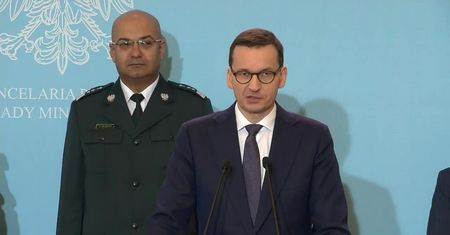 Mecz Lech – Legia bez udziału publiczności? Głos w sprawie zabrał premier Morawiecki