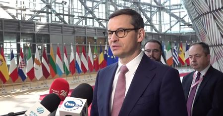 Premier na szczycie w Brukseli: Liczę na kolejny pakiet sankcji wobec Rosji
