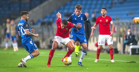 Grad goli przy Bułgarskiej! Lech Poznań zmierzył się z SL Benfica