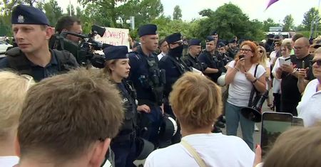 Protest podczas spotkania z prezesem PiS Jarosławem Kaczyńskim w Kórniku