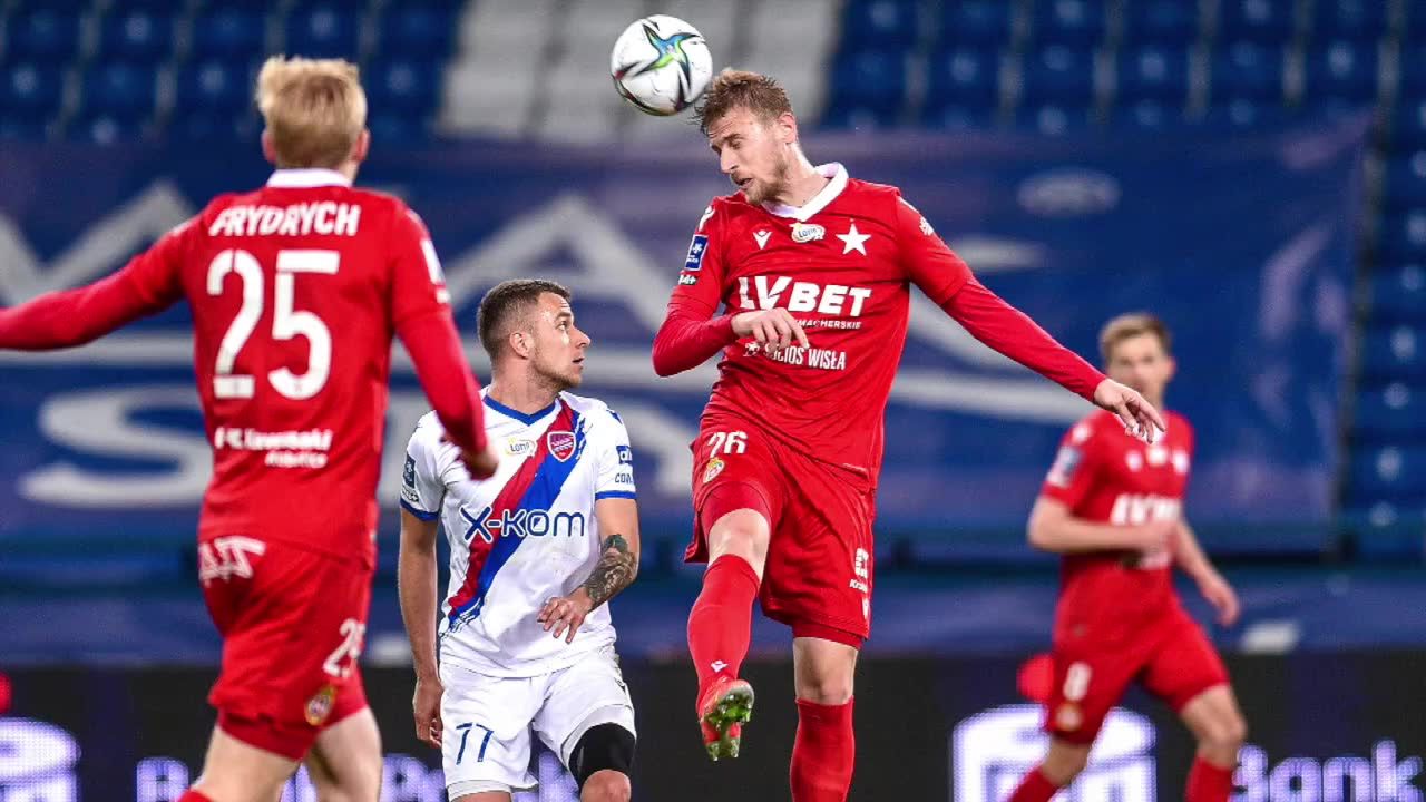 Wisła Kraków przegrała u siebie z Rakowem Częstochowa 1:2.