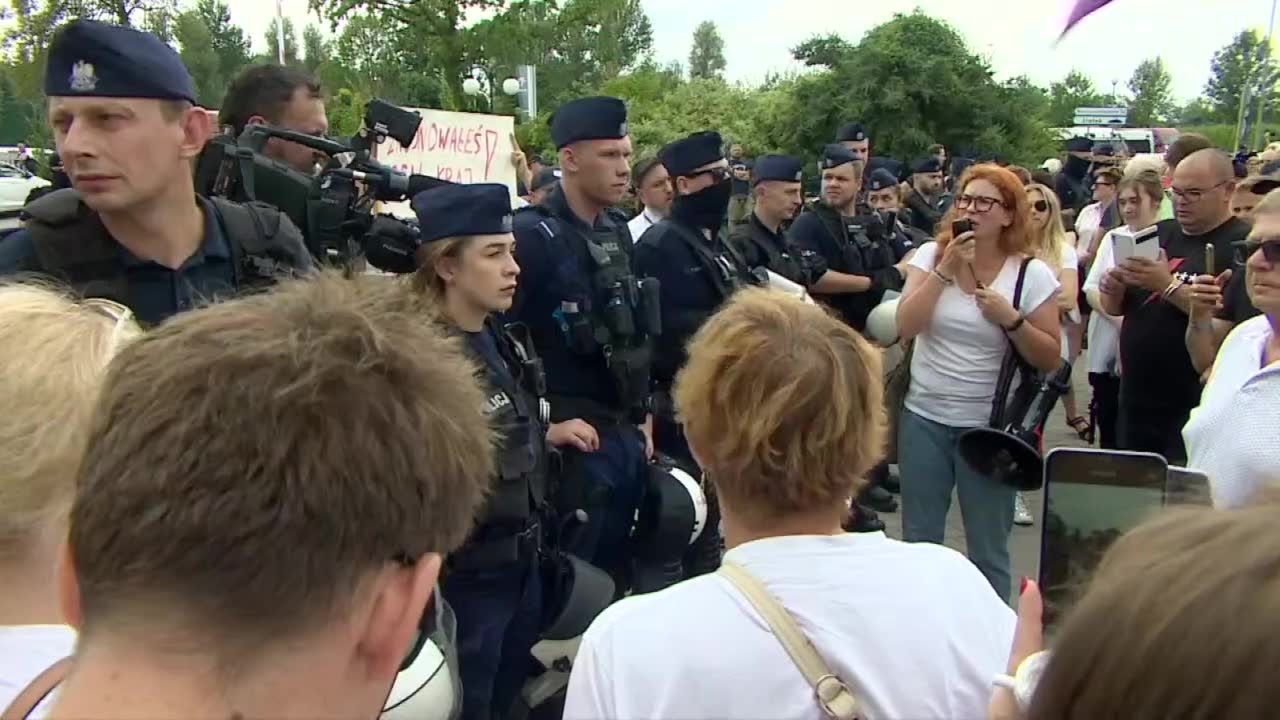 Protest podczas spotkania z prezesem PiS Jarosławem Kaczyńskim w Kórniku