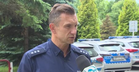 Samochód bez kierowcy stoczył się na 11-latka. Chłopiec ma złamane dwa żebra
