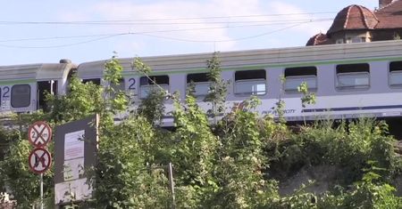 Pociąg wjechał w uszkodzoną sieć