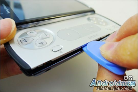 Sony Ericsson Xperia Play rozebrany na części pierwsze [galeria] 6