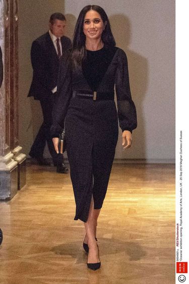Meghan Markle w czarnej sukience Givenchy