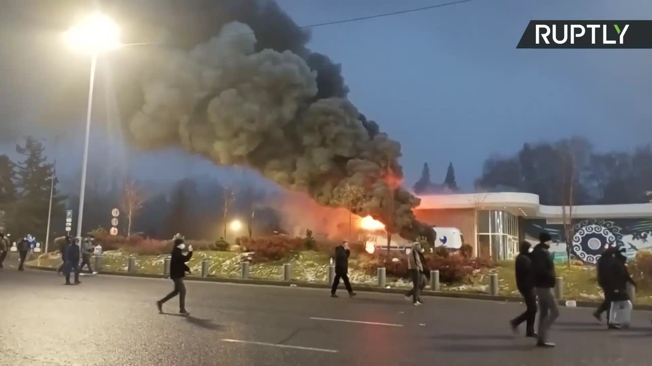 Zamieszki i chaos w Kazachstanie. Siły rządowe otworzyły ogień do protestujących