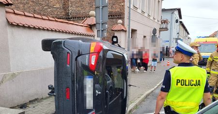 Kierowca wjechał w grupę ludzi w Chełmnie. Są ranni