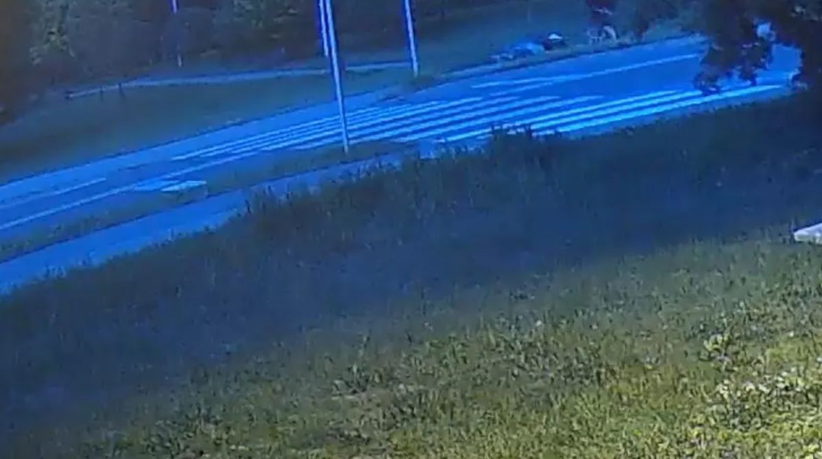 Policja poszukuje świadków wypadku w Kętach z udziałem rowerzysty, w którego wjechała hulajnoga elektryczna