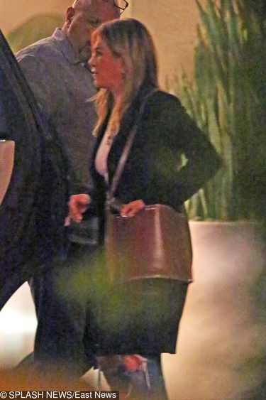 Jennifer Aniston opuszcza dom przyjaciółki Courteney Cox