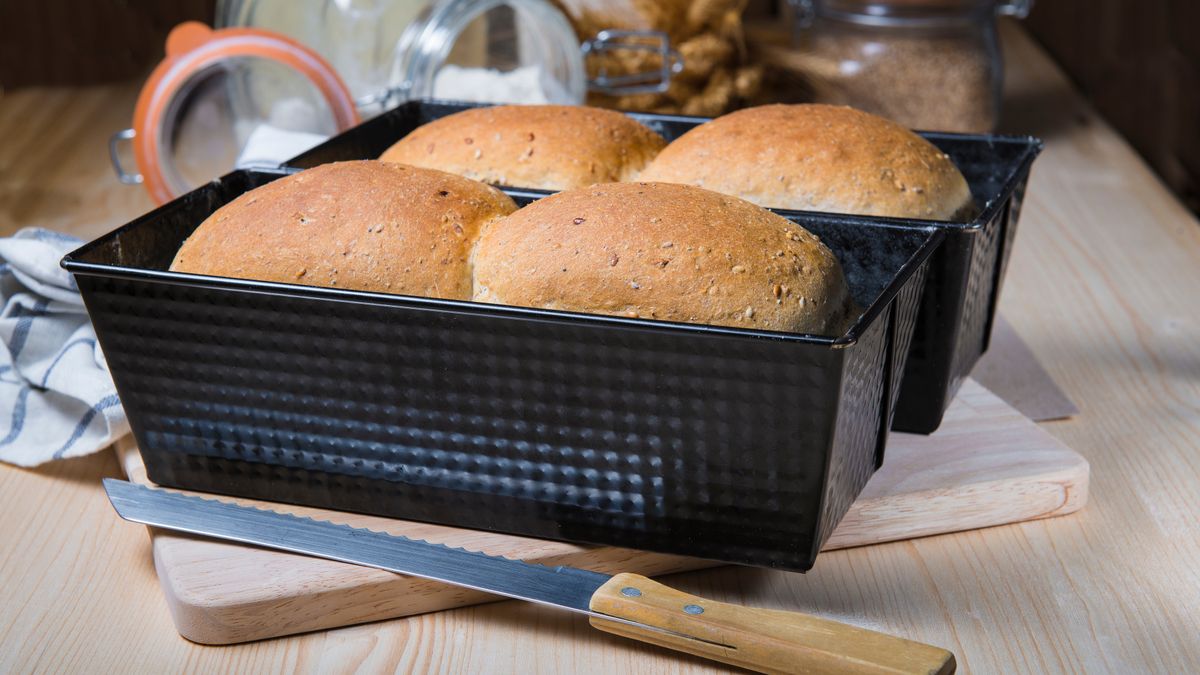 Jak upiec pierwszy chleb? Lista składników jest krótka