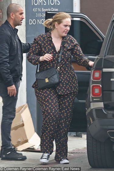 Adele bez makijażu i w piżamie wyszła na ulicę