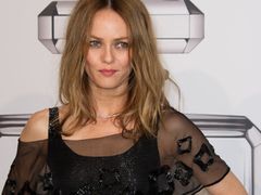 Vanessa Paradis coraz chudsza