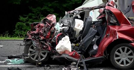 Śmiertelny wypadek w Lubelskiem. Samochód osobowy zderzył się z ciężarówką
