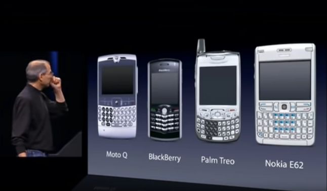 Steve Jobs pokazuje, jak wyglądały smartfony przed erą iPhone'a