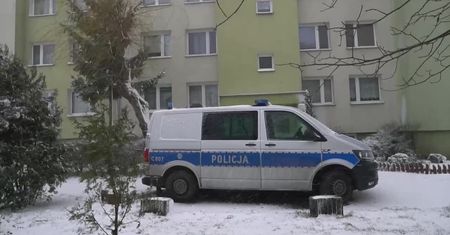 Ojciec zabił swoją córkę, zadzwonił na policję i wyskoczył z okna