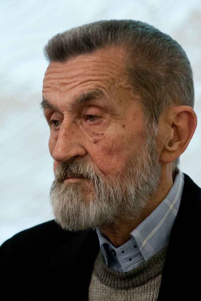 Bratał się z kryminalistami, fascynował go komunizm, zrobił karierę literacką. Wspomnienia Marka Nowakowskiego