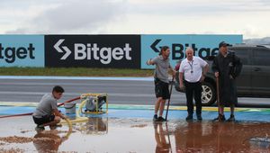 Obfite opady deszczu w Brazylii. Zapadł się asfalt na torze