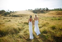 "Jesteśmy po prostu dwójką ludzi, którzy są w sobie zakochani". Dwie kobiety wzięły nielegalny ślub w Australii