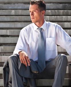 Pracownik oszukuje, kradnie i fałszuje