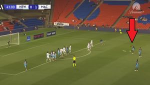 Zjawiskowy gol z rzutu wolnego w Australii. Polak był bez szans