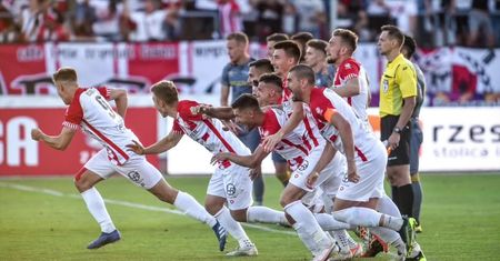 Resovia wygrała emocjonujące derby ze Stalą Rzeszów i awansowała do pierwszej ligi