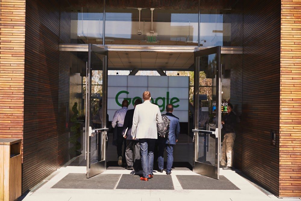 Google płaci naukowcom za przychylność w pracach badawczych