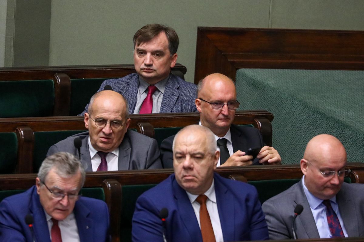 Piotr Wawrzyk w lipcu 2023 roku w rządowych ławach podczas obrad Sejmu