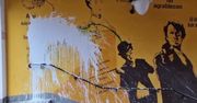 Mural Zamenhofa w Warszawie zniszczony. Ktoś oblał go farbą