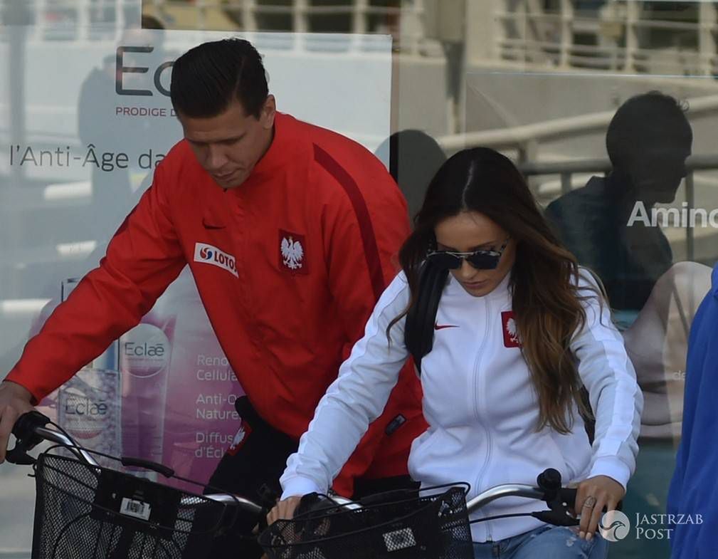 Marina i Wojciech Szczęsny na przejażdżce rowerowej