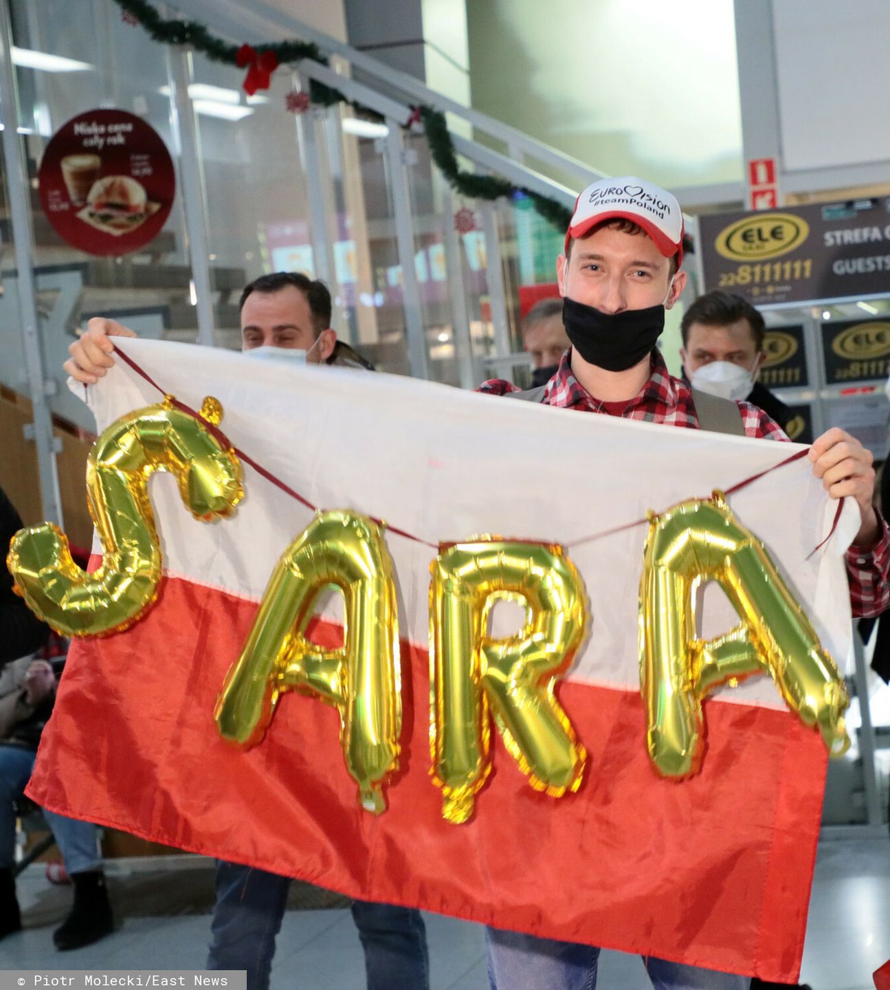 Sara James wróciła do Polski