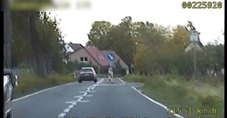 Spieszył się na pogrzeb, sam niemal nie zginął – VIDEO