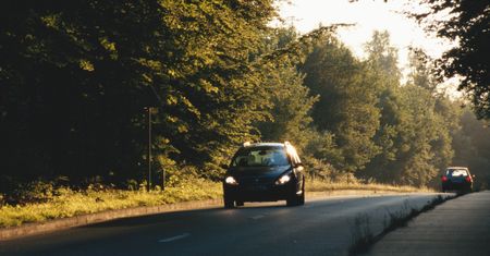 Oświetlenie samochodowe - co każdy kierowca wiedzieć powinien