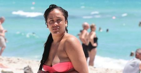 Wpadka Natalie Nunn w bikini!