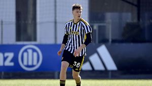 Polak podpisał nowy kontrakt z Juventusem. "Gratulacje"