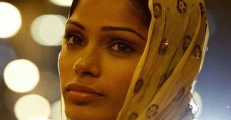 Freida Pinto: Ze slumsów na czerwony dywan. Co się z nią dzieje?