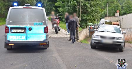 Wypadek motocyklisty w Dziećmorowicach. 35-latek w szpitalu