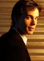 Jake Foley (Christopher Gorham)